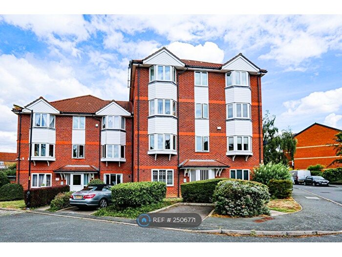 2 Bedroom Flat To Rent In Rossetti Road, London, SE16