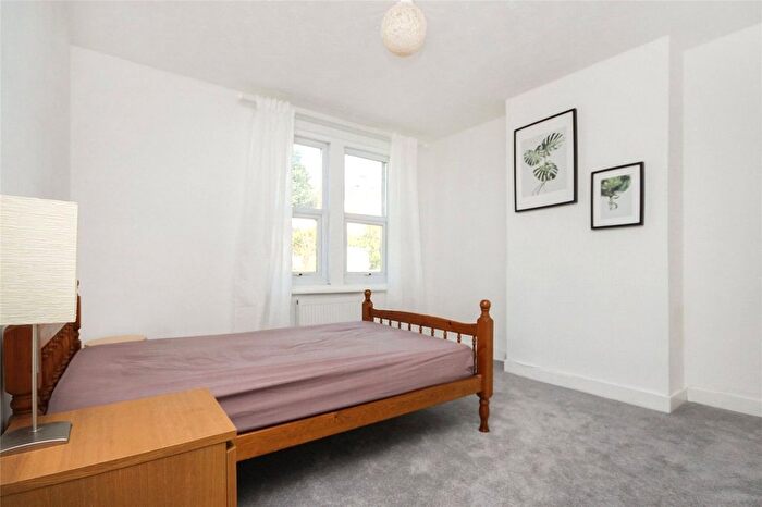 2 Bedroom End Of Terrace House To Rent In Kingshill Road, Old Town, Swindon, Wiltshire, SN1
