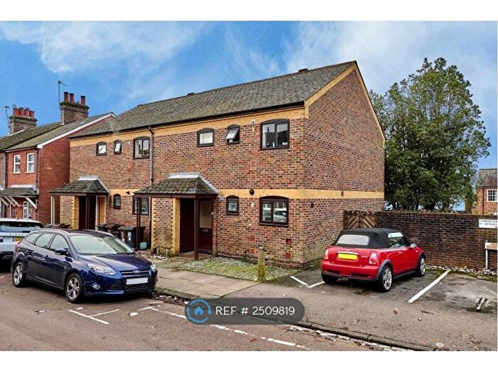 1 Bedroom Flat To Rent In Pageant Road, St. Albans, AL1