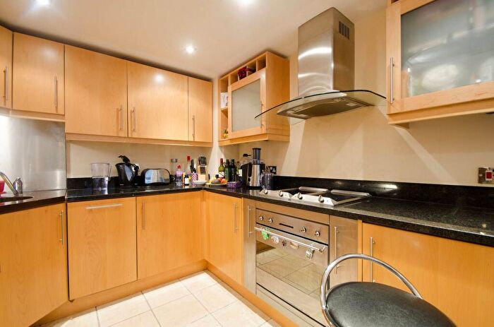1 Bedroom Flat To Rent In Millharbour, Canary Wharf, London, E14