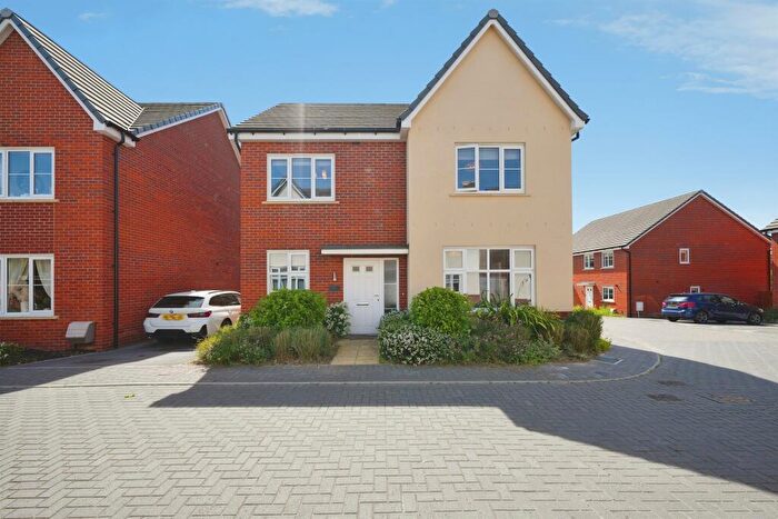 4 Bedroom Detached House For Sale In Ward Grove, Longhedge, Salisbury, SP4