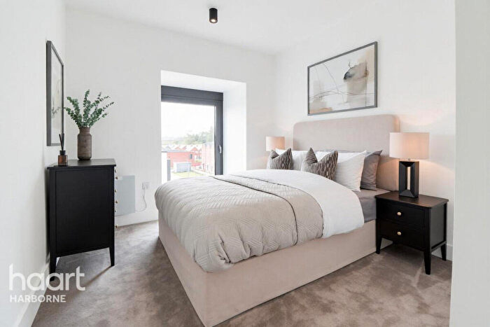 2 Bedroom Apartment For Sale In Mansion House, Birmingham, B16
