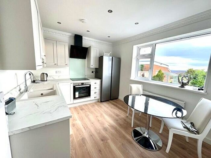 4 Bedroom House To Rent In Moorland Crescent, Staincross, Barnsley, S75