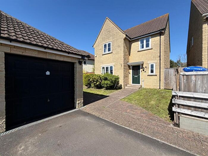 4 Bedroom Detached House For Sale In Sunset Close, Peasedown St. John, BA2