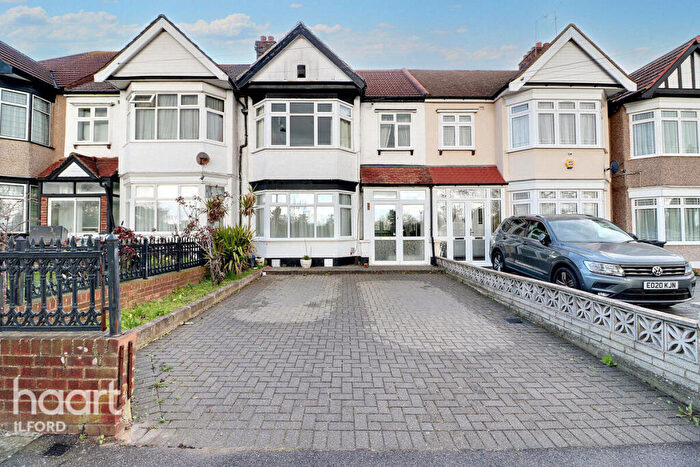 3 Bedroom Terraced House For Sale In Perth Road, Ilford, IG2