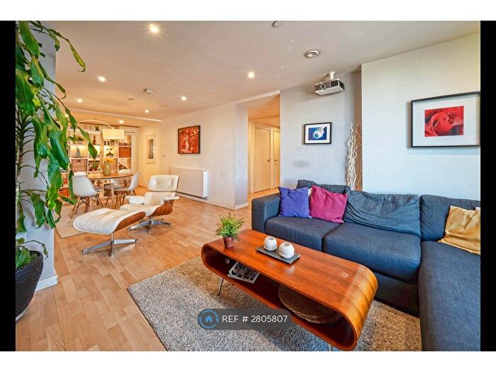 2 Bedroom Flat To Rent In Walworth Road, London, SE1