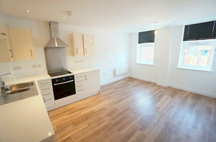 1 Bedroom Flat To Rent In Cheap Street, Newbury, Berkshire, RG14