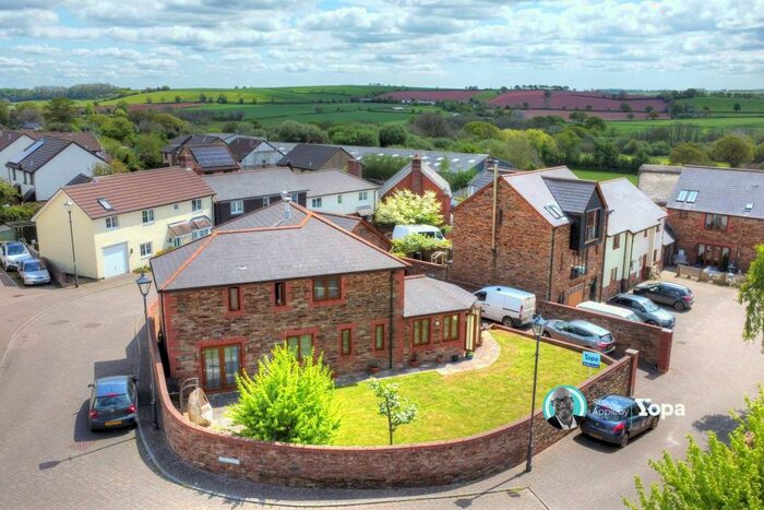 4 Bedroom Detached House For Sale In Iter Court, Bow, Crediton, EX17