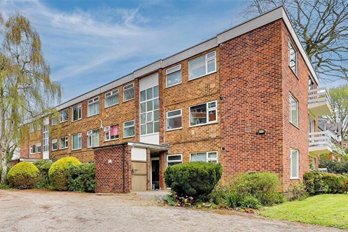 2 Bedroom Flat For Sale In Magdala Road, Mapperley Park, Nottinghamshire, NG3