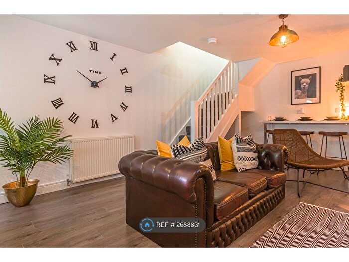 3 Bedroom Flat To Rent In Smithdown Road, Liverpool, L15