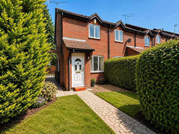 2 Bedroom End Of Terrace House For Sale In Kensington Fields, Dibden Purlieu, SO45