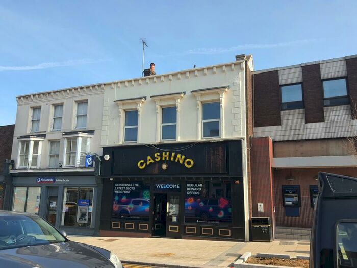 2 Bedroom Apartment To Rent In High Street North, Dunstable, LU6