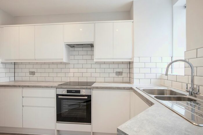 2 Bedroom Flat To Rent In Stourcliffe Street, London, W1H