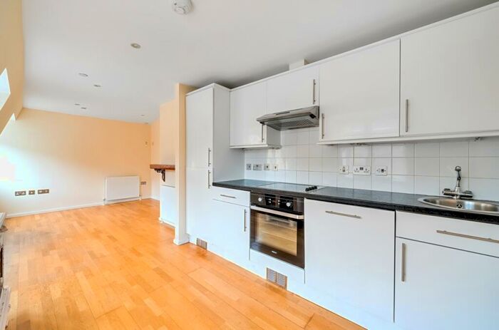 1 Bedroom Flat To Rent In Camberwell Road London, SE5
