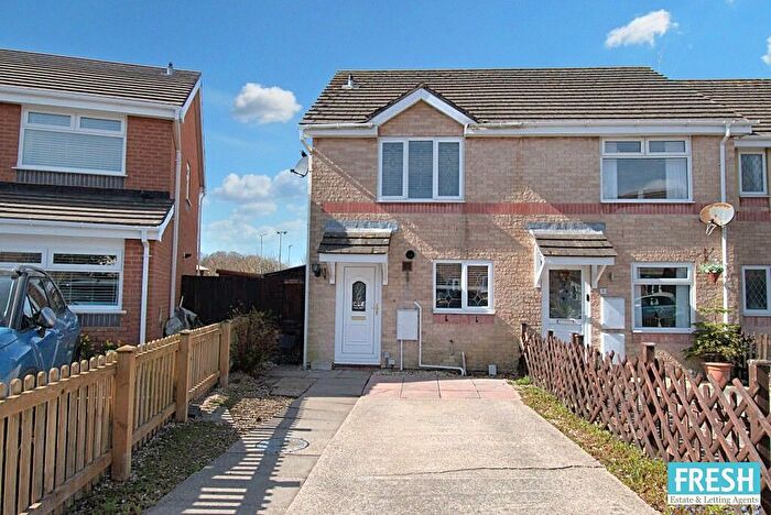 2 Bedroom Semi-Detached House For Sale In Clos Marina, Gowerton, Swansea, SA4