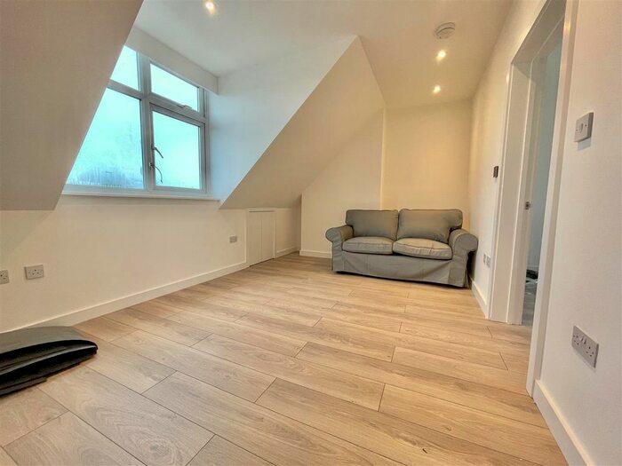 1 Bedroom Flat To Rent In Blenheim Road, North Harrow, Harrow, HA2