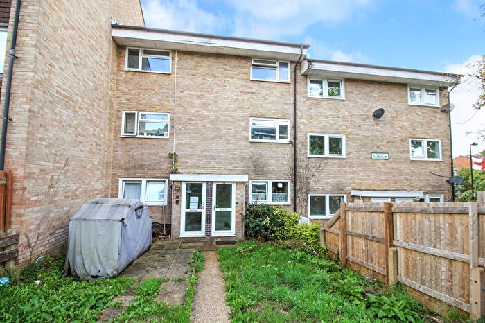 2 Bedroom Maisonette For Sale In Staplehurst Close, Weston, SO19