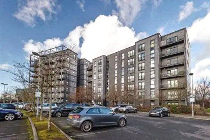2 Bedroom Flat For Sale In The Frame, A The Waterfront, Openshaw, Manchester, M11