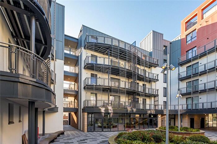 2 Bedroom Flat To Rent In Shoemakers Square, Edinburgh, Midlothian, EH8