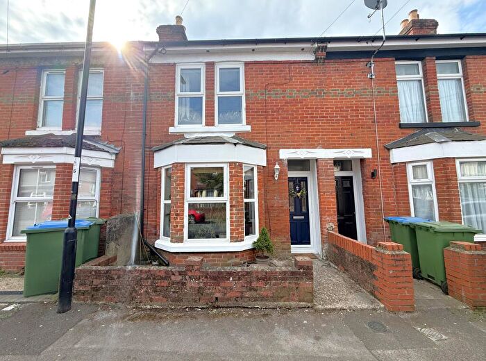 2 Bedroom Terraced House For Sale In York Road, Shirley, Southampton, SO15