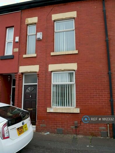 3 Bedroom Terraced House To Rent In Williams Street, Manchester, M18