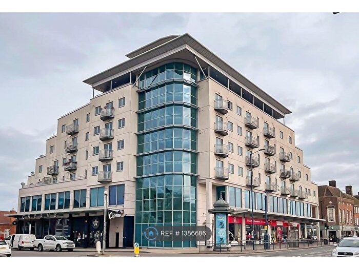 2 Bedroom Flat To Rent In Centurion House, Edgware, HA8