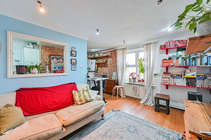 2 Bedroom Maisonette For Sale In Florence Road, New Cross, London, SE14