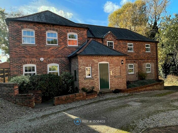 2 Bedroom Flat To Rent In Off Huntington Road, York, YO31