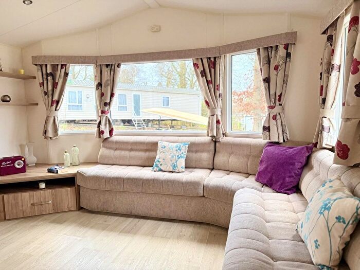 3 Bedroom Park Home For Sale In The Ridge West, St. Leonards-On-Sea, TN37