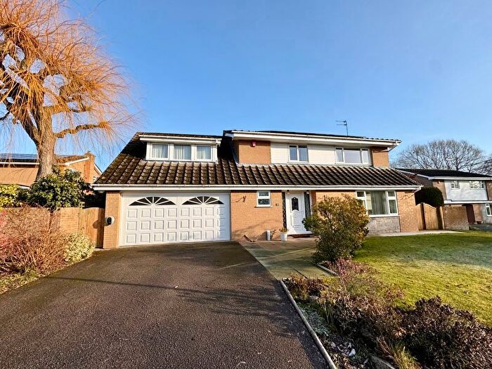 4 Bedroom Detached House For Sale In Edenhall Close, Holmes Chapel, CW4