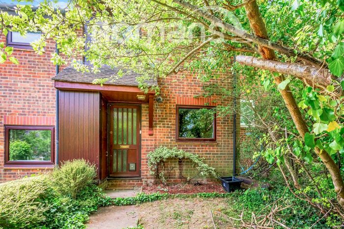 2 Bedroom Terraced House To Rent In Lowden Close, Winchester, SO22