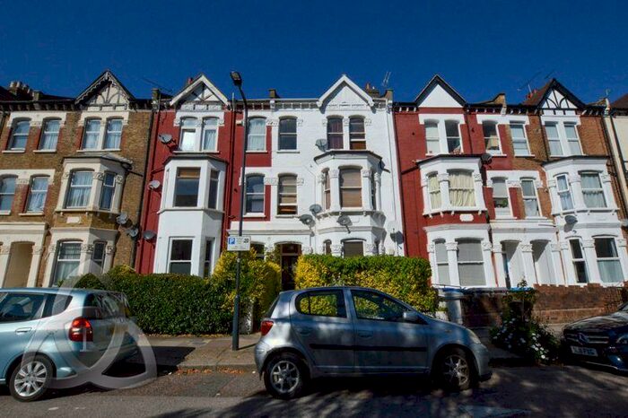Studio To Rent In Burton Road, Kilburn, NW6