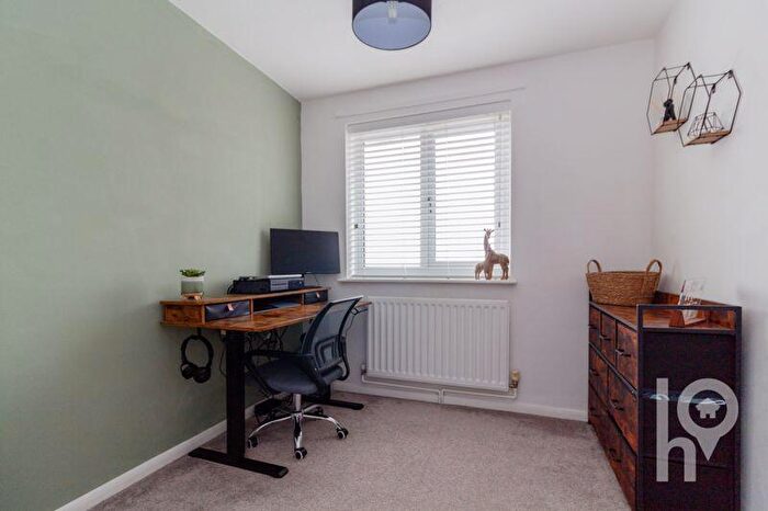 3 Bedroom End Of Terrace House For Sale In Prince Charles Avenue, Minster On Sea, ME12