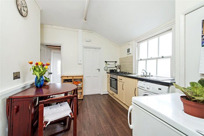 1 Bedroom Flat To Rent In Ashcombe Street, Fulham, London, SW6