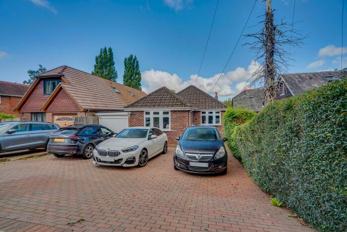 4 Bedroom Detached Bungalow For Sale In Burnetts Lane, Horton Heath, Eastleigh, SO50
