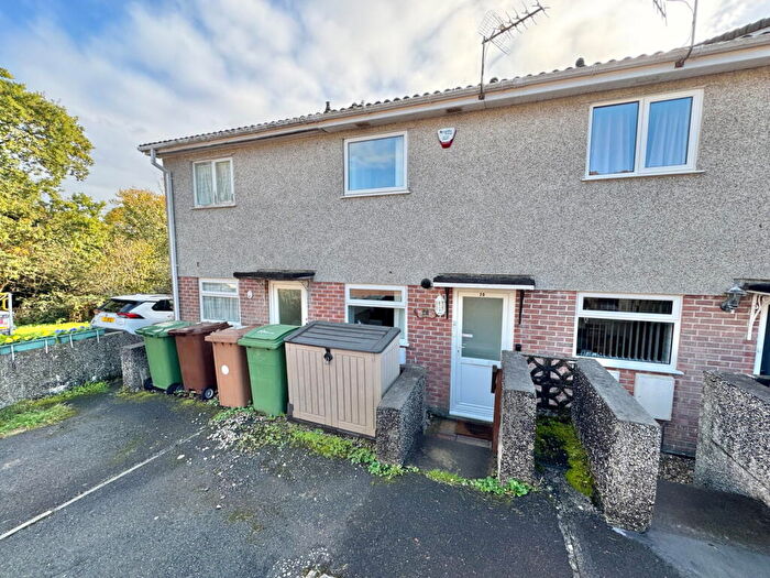 2 Bedroom Terraced House For Sale In Frewin Gardens, Southway, Plymouth, PL6