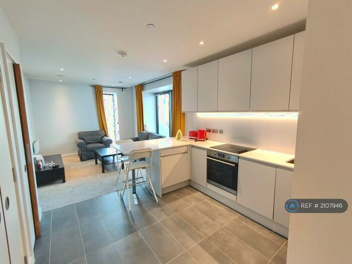 2 Bedroom Flat To Rent In Bury Street, Salford, M3