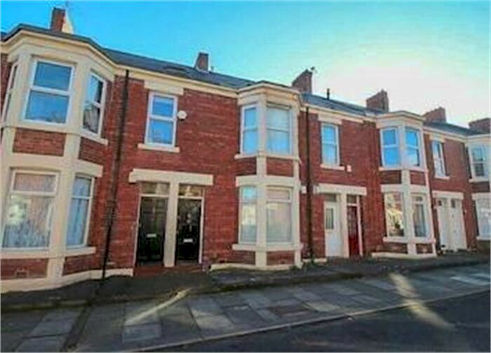 3 Bedroom Flat To Rent In King John Terrace, Heaton, Newcastle, Tyne And Wear, NE6