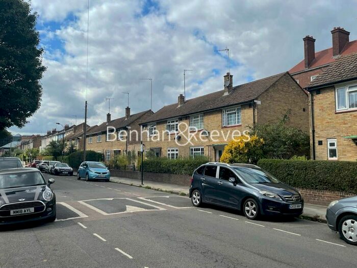 4 Bedroom Flat To Rent In Chancellor Road, Hammersmith, W6