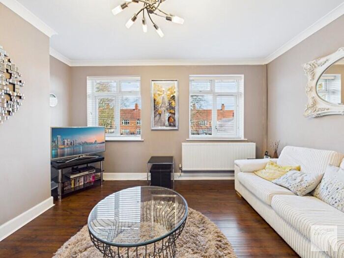 2 Bedroom Maisonette To Rent In Temple Square :: Manchester, M8