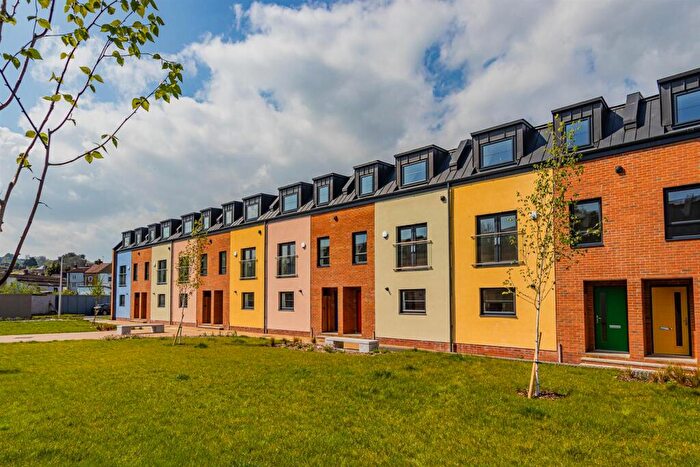 3 Bedroom Town House For Sale In Severn Gardens, Chepstow, Chepstow, NP16