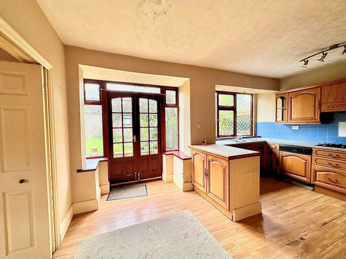 4 Bedroom Semi Detached House For Sale In Cadley Avenue, Fulwood