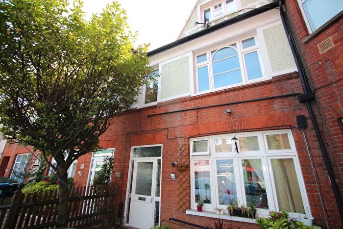 2 Bedroom Flat To Rent In Ewell Road, Surbiton, KT6