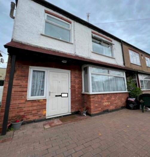 4 Bedroom Detached House To Rent In Tiverton Road, Hounslow, TW3