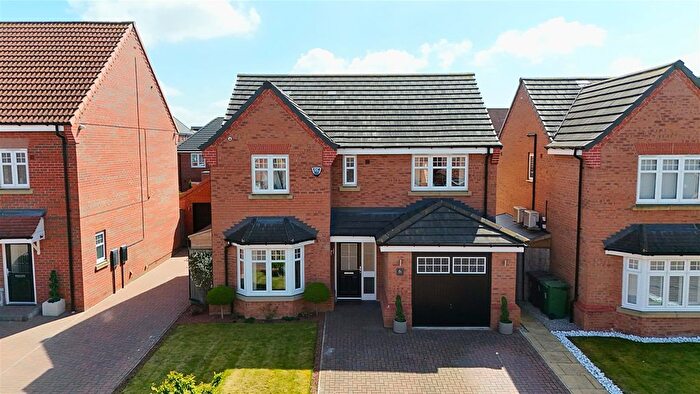 4 Bedroom Detached House For Sale In Stubbs Close, Pontefract, WF8