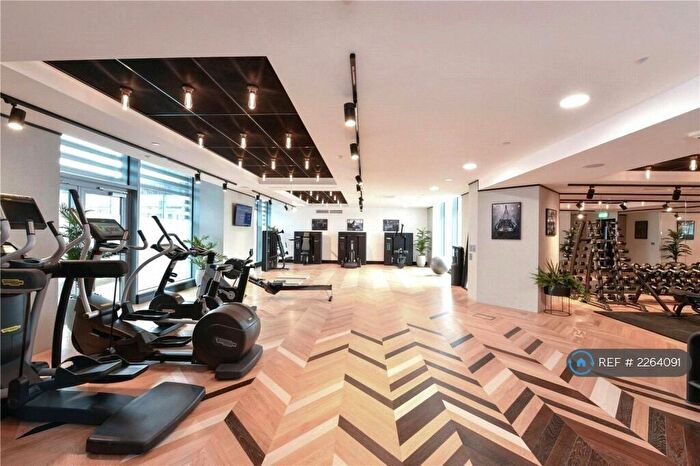 2 Bedroom Flat To Rent In Carrara Tower, London, EC1V