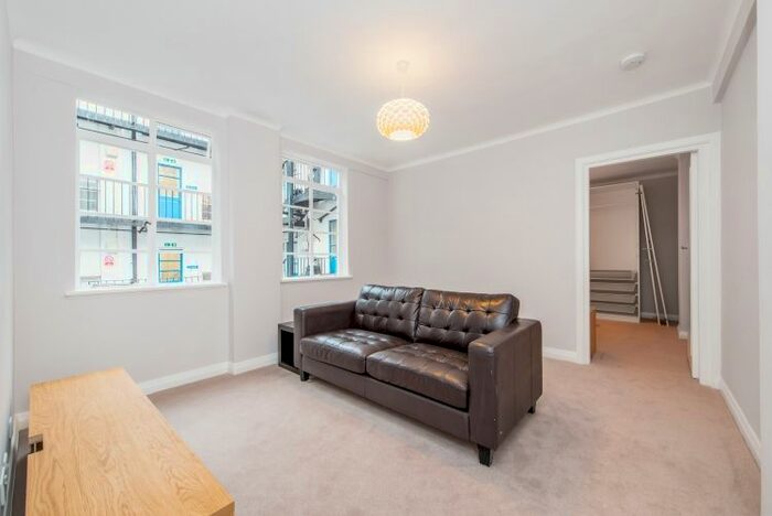 1 Bedroom Flat To Rent In Hatherley Grove, London, W2