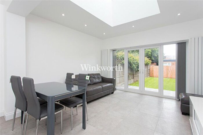 1 Bedroom Apartment To Rent In Hendon Way, London, NW2