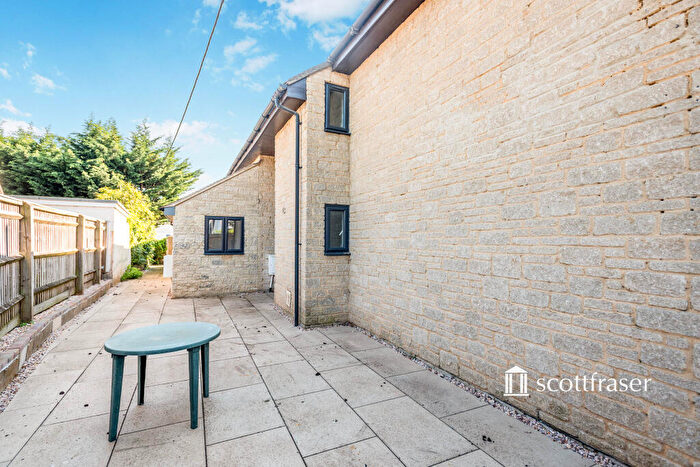 2 Bedroom Apartment To Rent In Fernhill Court, OX5