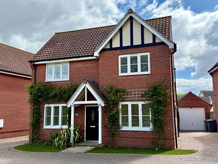 4 Bedroom Detached House For Sale In Woodlands Avenue, Trimley St. Mary, IP11